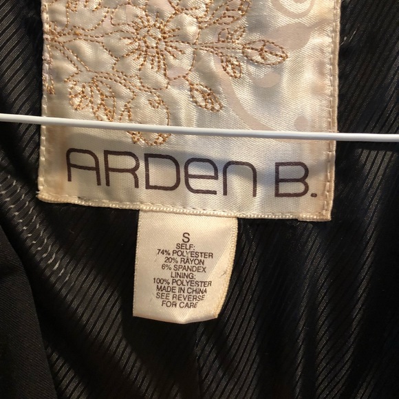 Classic Arden B. black Women’s blazer jacket - Picture 5 of 8